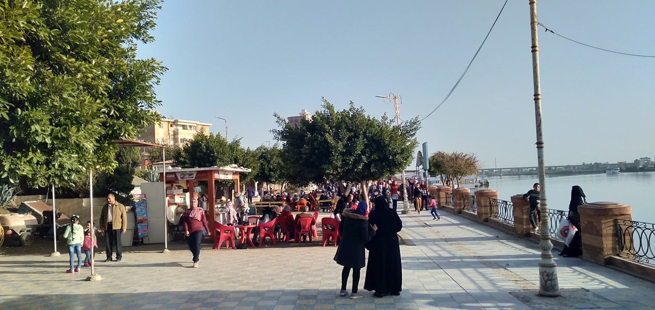 حديقة الاسرة والطفولة المطلة عل نهر النيل حديقة الاسرة والطفولة المطلة عل نهر النيل