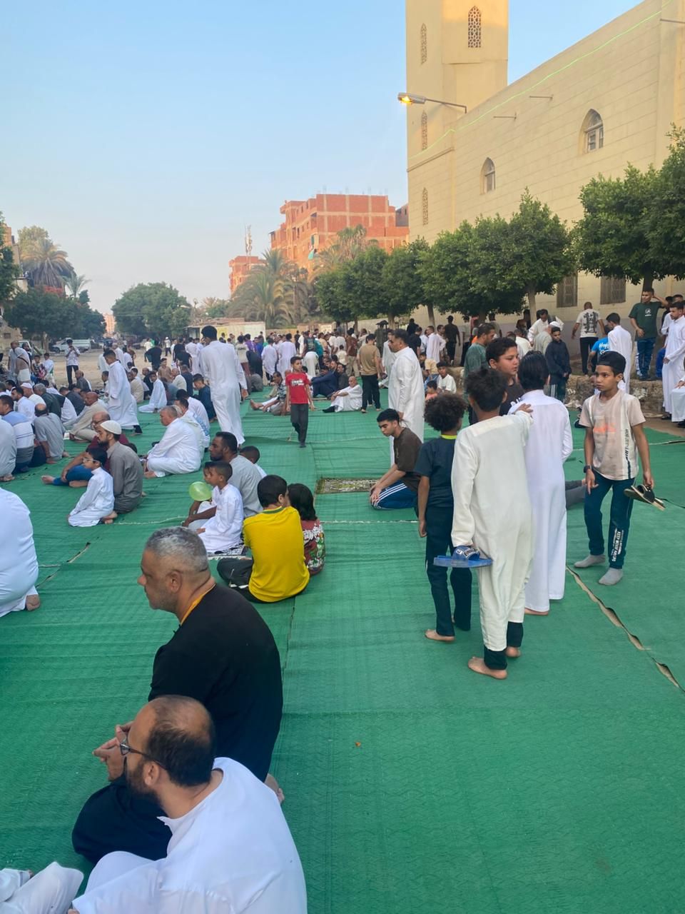 فرحة العيد تملأ ساحة الرضوان بمدينة السلام (18) فرحة العيد تملأ ساحة الرضوان بمدينة السلام (18)