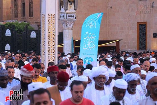 مسجد الحسين خلال صلاة العيد مسجد الحسين خلال صلاة العيد