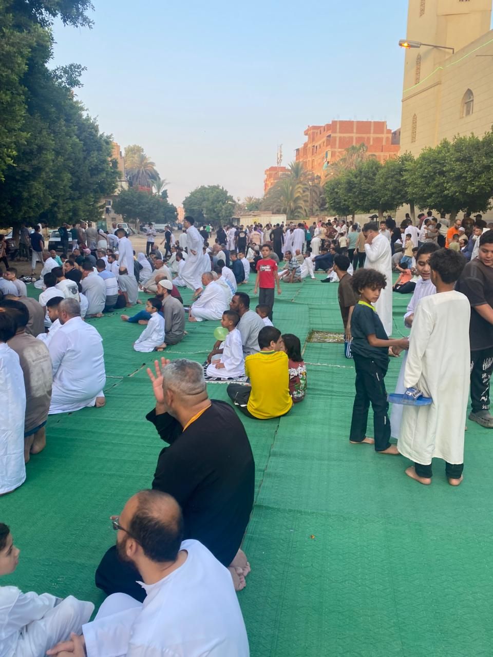 فرحة العيد تملأ ساحة الرضوان بمدينة السلام (17) فرحة العيد تملأ ساحة الرضوان بمدينة السلام (17)