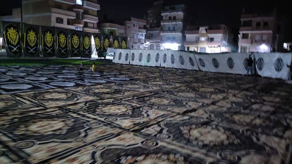 جانب من تجهيز الساحات جانب من تجهيز الساحات