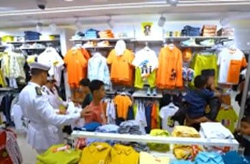 توفير الملابس للأيتام توفير الملابس للأيتام