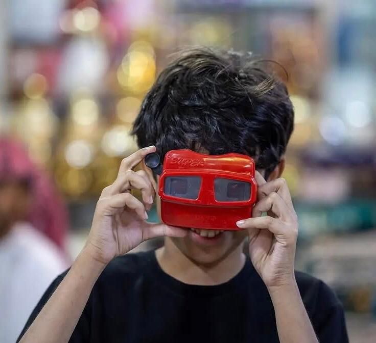 الحجاج يشترون الهدايا لذويهم (3) الحجاج يشترون الهدايا لذويهم (3)
