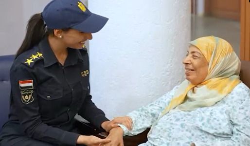 الاحتفال مع كبار السن (5) الاحتفال مع كبار السن (5)
