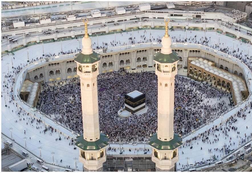 الطواف حول الكعبة (1) الطواف حول الكعبة (1)