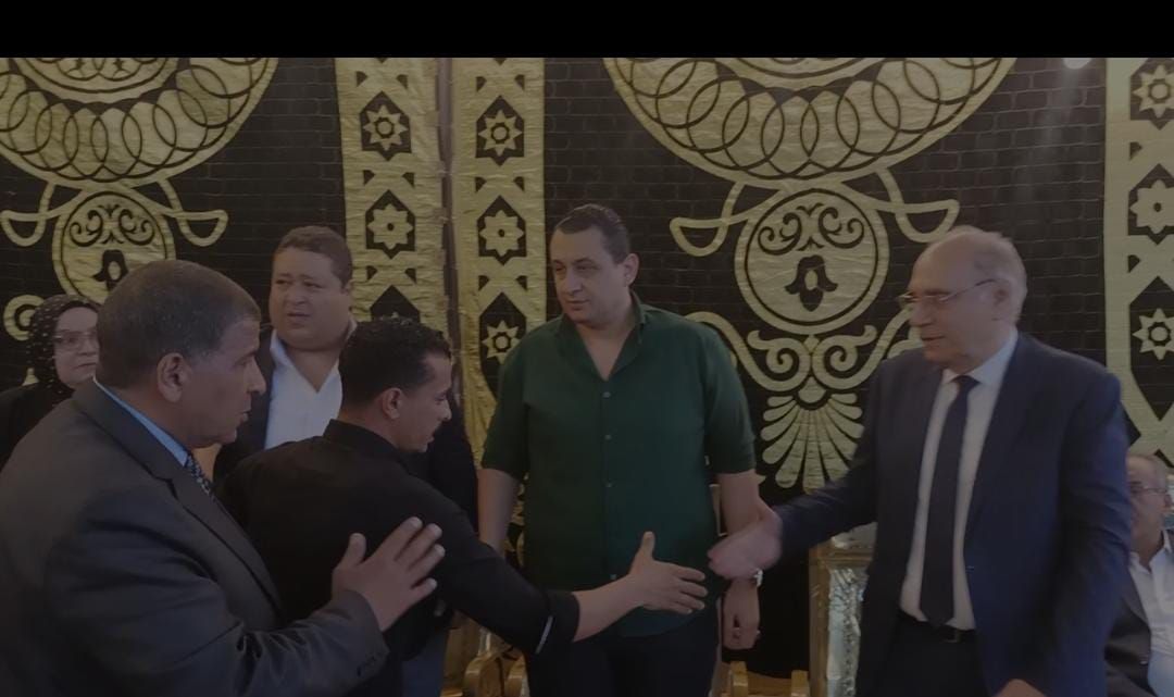 نجل البطل يستقبل العزاء من وفد مستقبل وطن نجل البطل يستقبل العزاء من وفد مستقبل وطن