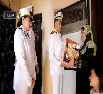 الداخلية ترسم البسمة على وجوه الأسر الأكثر احتياجا (5) الداخلية ترسم البسمة على وجوه الأسر الأكثر احتياجا (5)