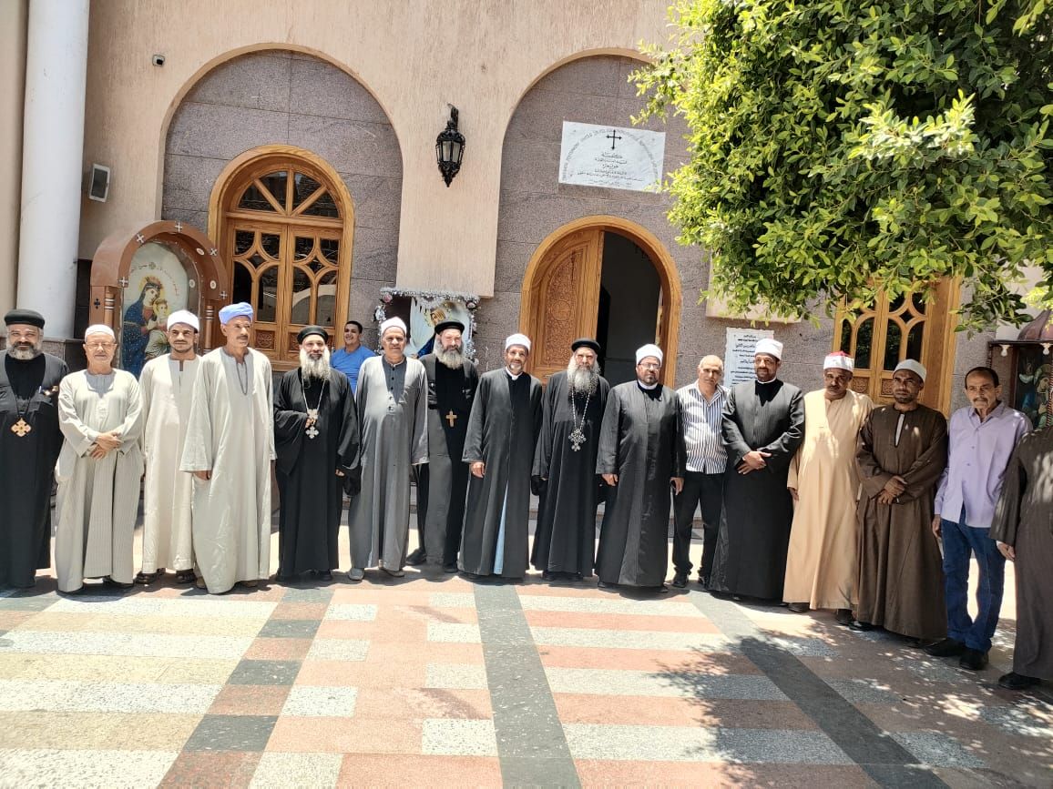 زيارة وفد الأوقاف لكنيسة العذراء مريم باسنا زيارة وفد الأوقاف لكنيسة العذراء مريم باسنا