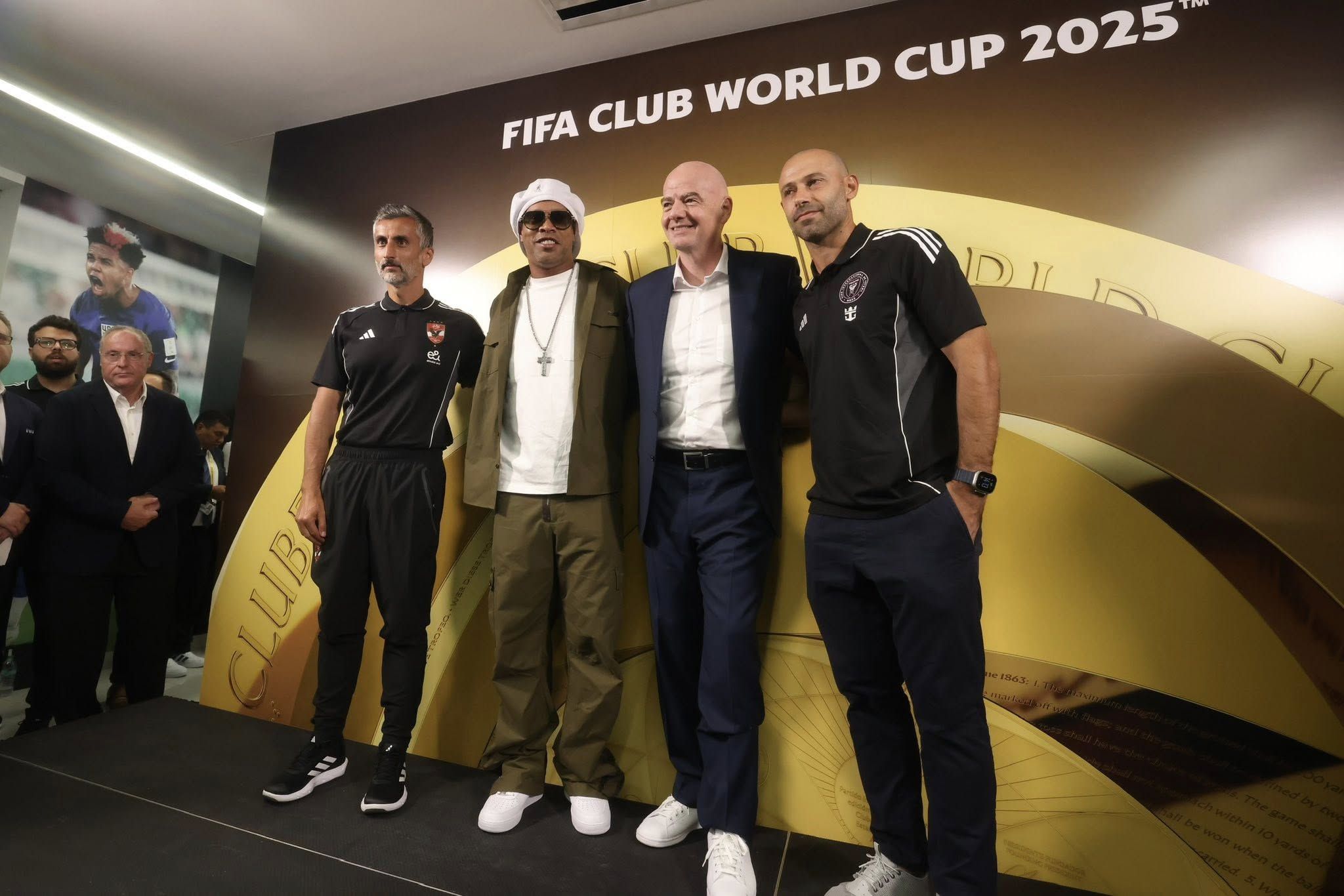 مدربا الاهلي وانتر ميامي مع انفانتينو ورونالدينيو مدربا الاهلي وانتر ميامي مع انفانتينو ورونالدينيو