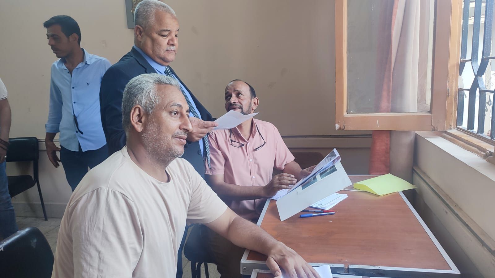 متابعة مركز توزيع الأسئلة بإمتحانات الدبلومات الفنية متابعة مركز توزيع الأسئلة بإمتحانات الدبلومات الفنية