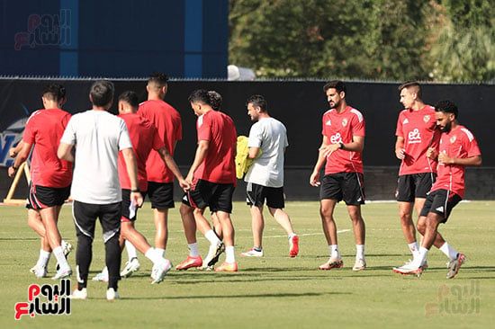 تدريبات الأهلي استعدادا لإنتر ميامي (2) تدريبات الأهلي استعدادا لإنتر ميامي (2)