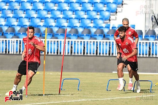 الأهلي يواصل استعداداته (2) الأهلي يواصل استعداداته (2)