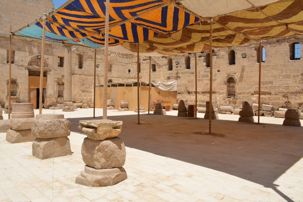 تاريخ الدير الأبيض تاريخ الدير الأبيض