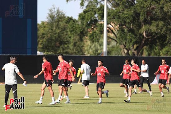 تدريبات الأهلي استعدادا لإنتر ميامي (4) تدريبات الأهلي استعدادا لإنتر ميامي (4)