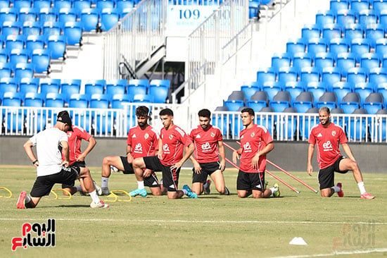 الأهلي يواصل استعداداته (4) الأهلي يواصل استعداداته (4)