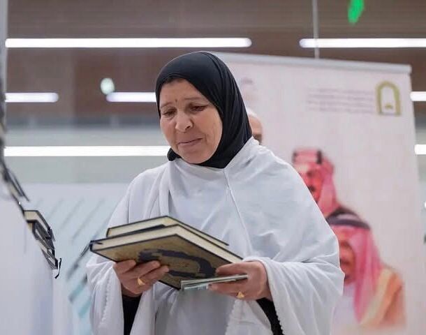 توديع ضيوف الرحمن بالمصحف الشريف (4) توديع ضيوف الرحمن بالمصحف الشريف (4)