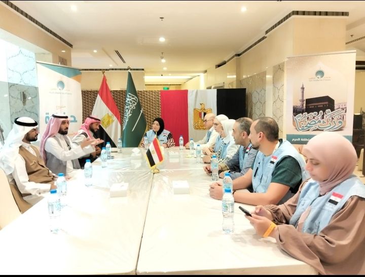 رئيس البعثة الطبية بوزارة الصحة تتابع كافة الإجراءات للعمل على راحة الحجاج المصريين رئيس البعثة الطبية بوزارة الصحة تتابع كافة الإجراءات للعمل على راحة الحجاج المصريين