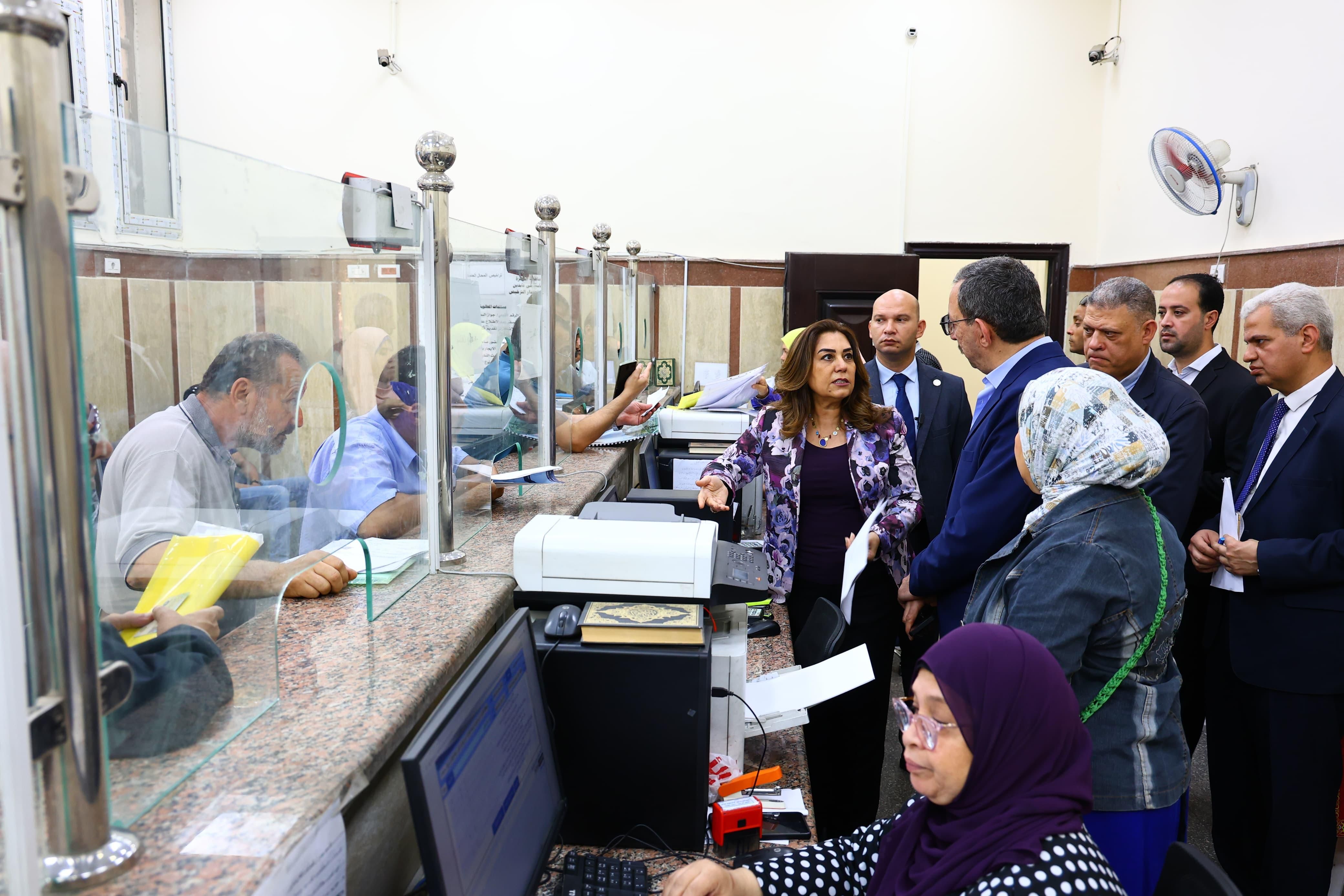 جولة وزيرة التنمية المحلية فى حى عابدين (8) جولة وزيرة التنمية المحلية فى حى عابدين (8)