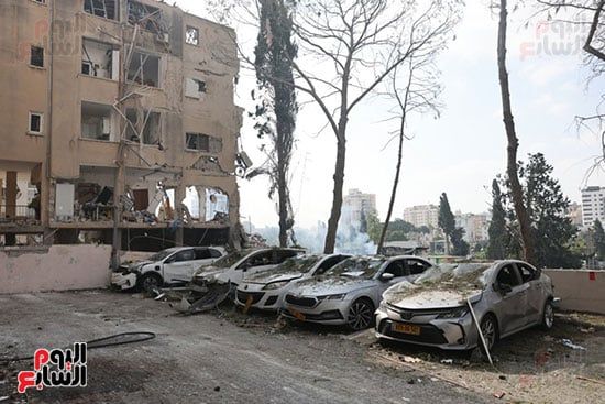 دمار نتيجة سقوط الصواريخ دمار نتيجة سقوط الصواريخ