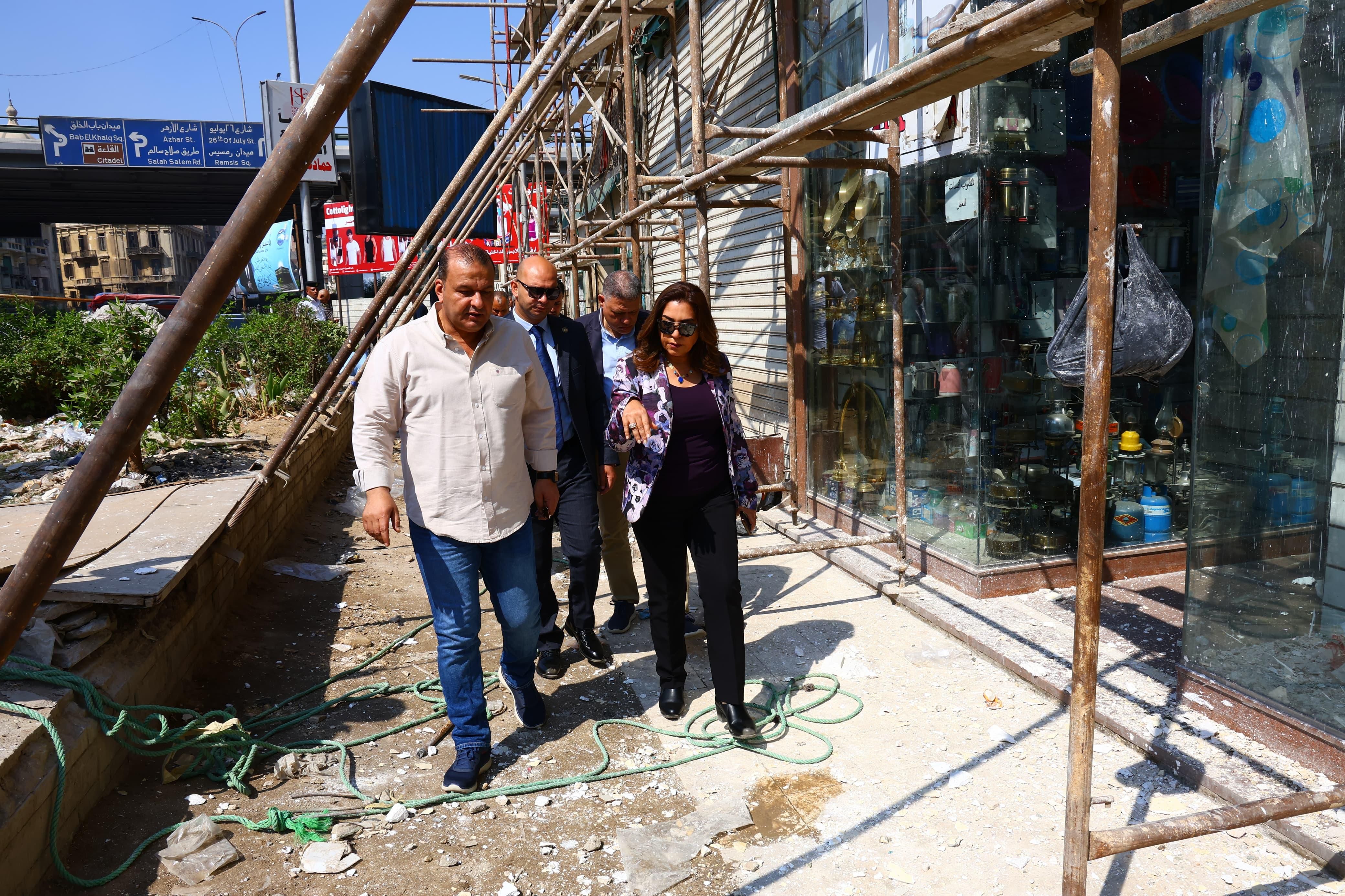 وزيرة التنمية المحلية تتفقد تنفيذ المرحلة الأولى من تطوير سوق العتبة بالموسكى (6) وزيرة التنمية المحلية تتفقد تنفيذ المرحلة الأولى من تطوير سوق العتبة بالموسكى (6)