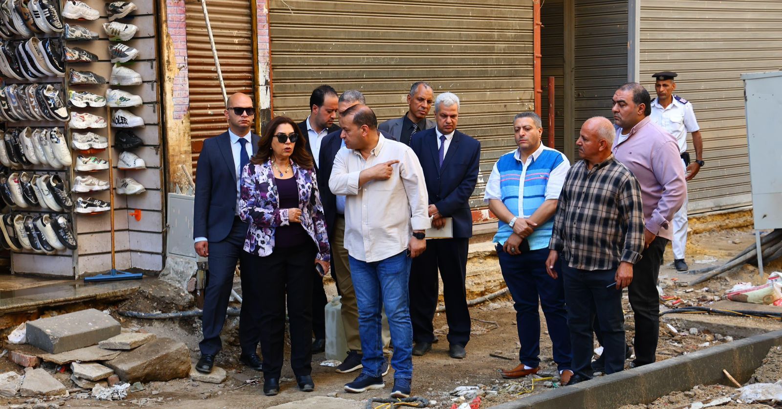 وزيرة التنمية المحلية تتفقد تنفيذ المرحلة الأولى من تطوير سوق العتبة بالموسكى (10) وزيرة التنمية المحلية تتفقد تنفيذ المرحلة الأولى من تطوير سوق العتبة بالموسكى (10)