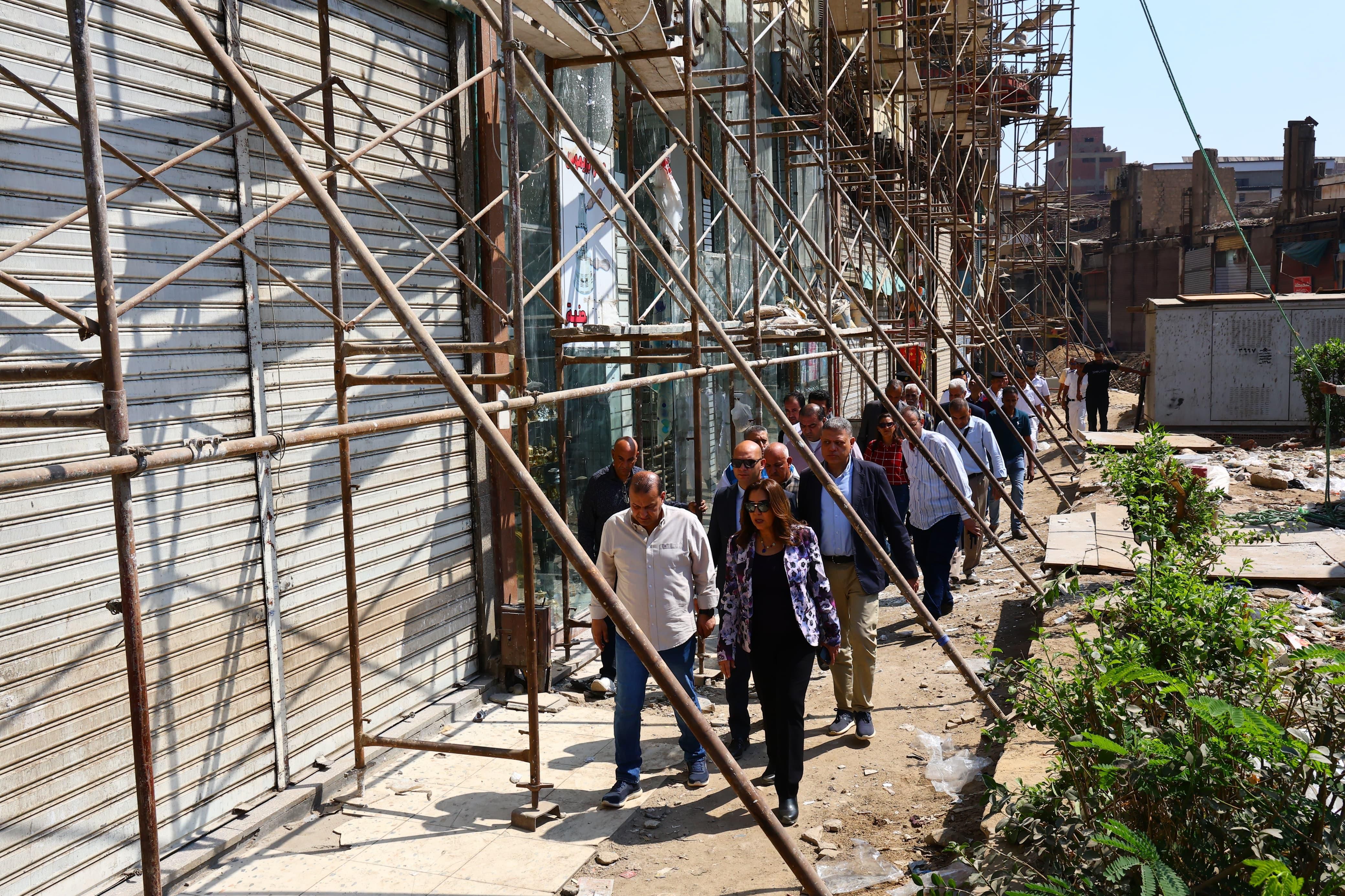 وزيرة التنمية المحلية تتفقد تنفيذ المرحلة الأولى من تطوير سوق العتبة بالموسكى (12) وزيرة التنمية المحلية تتفقد تنفيذ المرحلة الأولى من تطوير سوق العتبة بالموسكى (12)