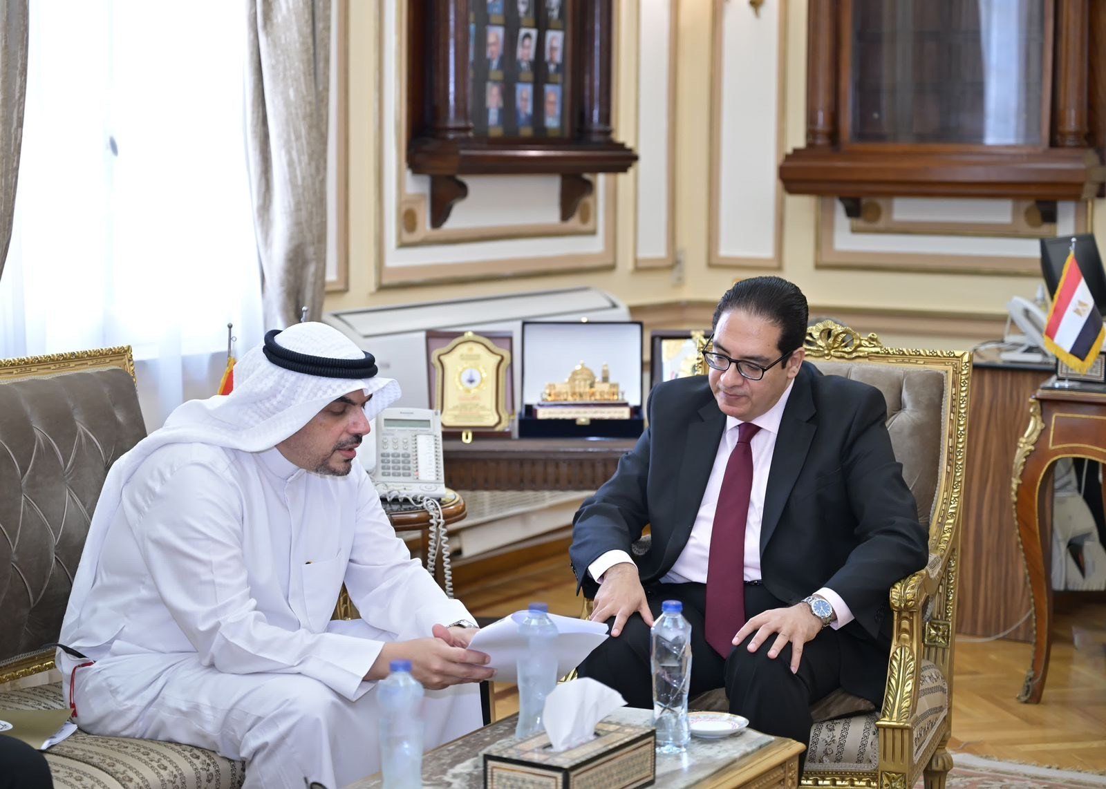جانب من الاستقبال جانب من الاستقبال