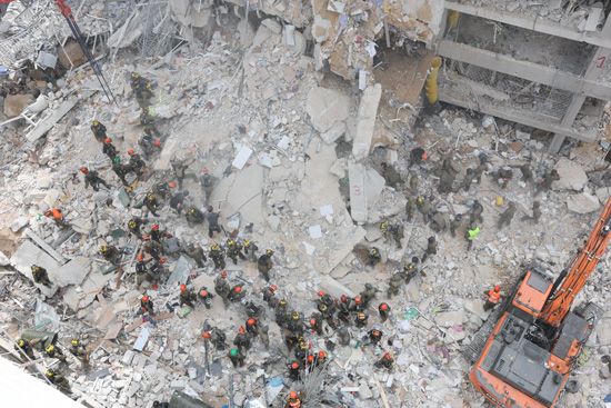 إيران تطلق صواريخ باليستية على إسرائيل (14) إيران تطلق صواريخ باليستية على إسرائيل (14)