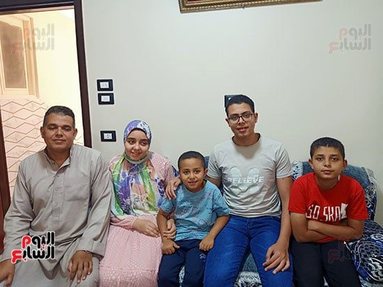 فرحة-أسرة-احمد-بالتفوق فرحة-أسرة-احمد-بالتفوق