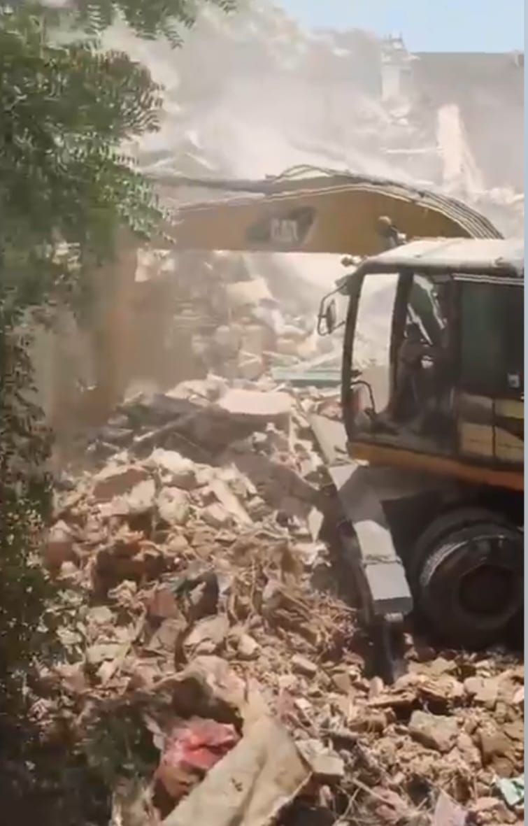 عقار السيدة المنهار (1) عقار السيدة المنهار (1)