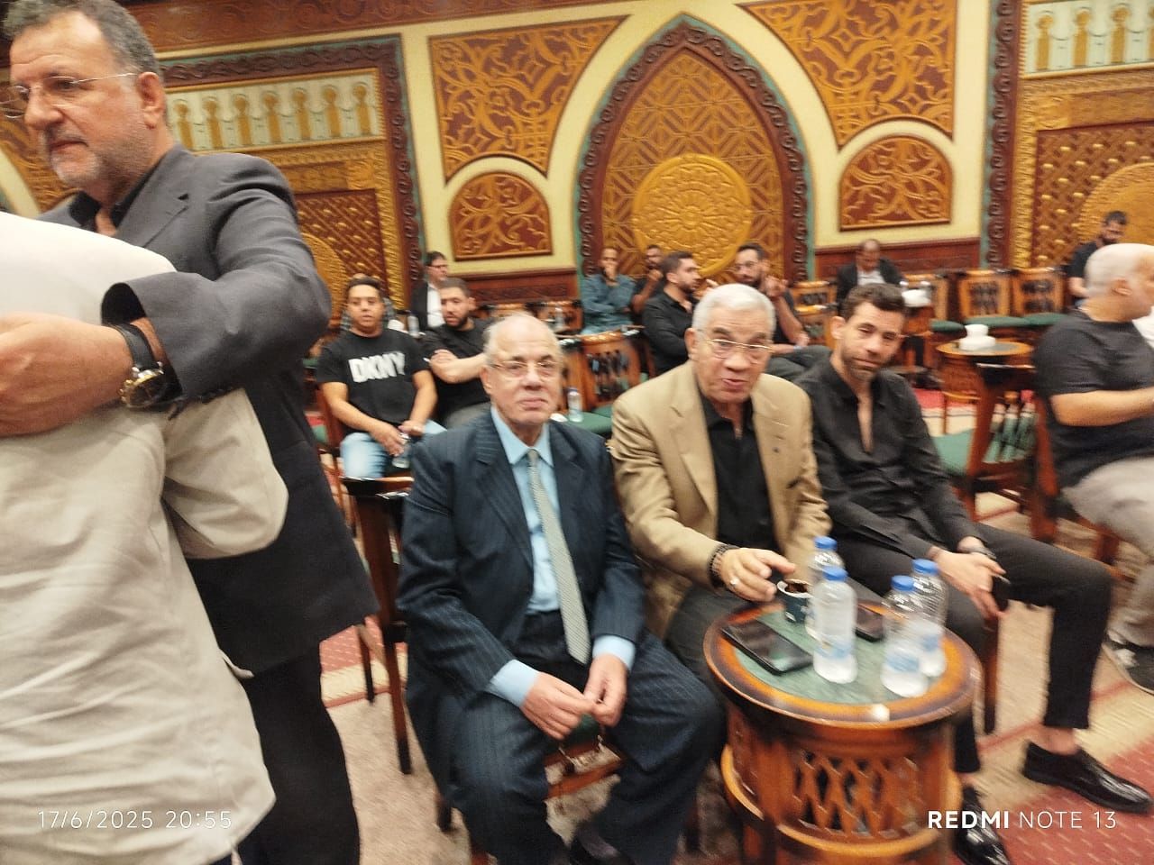 حميد الشاعرى ولطيفة وهاجر الشرنوبي ونور النبوى ومحسن جابر في عزاء نجل الموسيقار صلاح الشرنوبي (2) حميد الشاعرى ولطيفة وهاجر الشرنوبي ونور النبوى ومحسن جابر في عزاء نجل الموسيقار صلاح الشرنوبي (2)