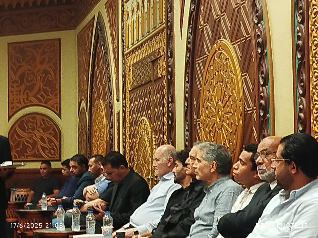 حميد الشاعرى ولطيفة وهاجر الشرنوبي ونور النبوى ومحسن جابر في عزاء نجل الموسيقار صلاح الشرنوبي (4) حميد الشاعرى ولطيفة وهاجر الشرنوبي ونور النبوى ومحسن جابر في عزاء نجل الموسيقار صلاح الشرنوبي (4)