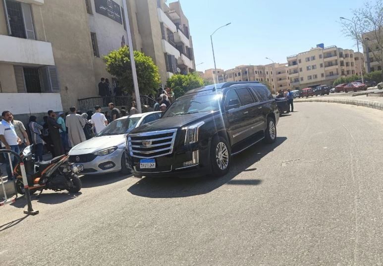 محمد رمضان يصل للمحكمة بسيارته محمد رمضان يصل للمحكمة بسيارته