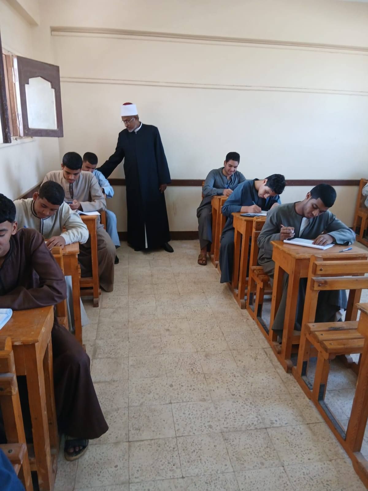 رصد لجان إمتحانات الثانوية الأزهرية في قري أصفون وطفنيس والمساوية رصد لجان إمتحانات الثانوية الأزهرية في قري أصفون وطفنيس والمساوية