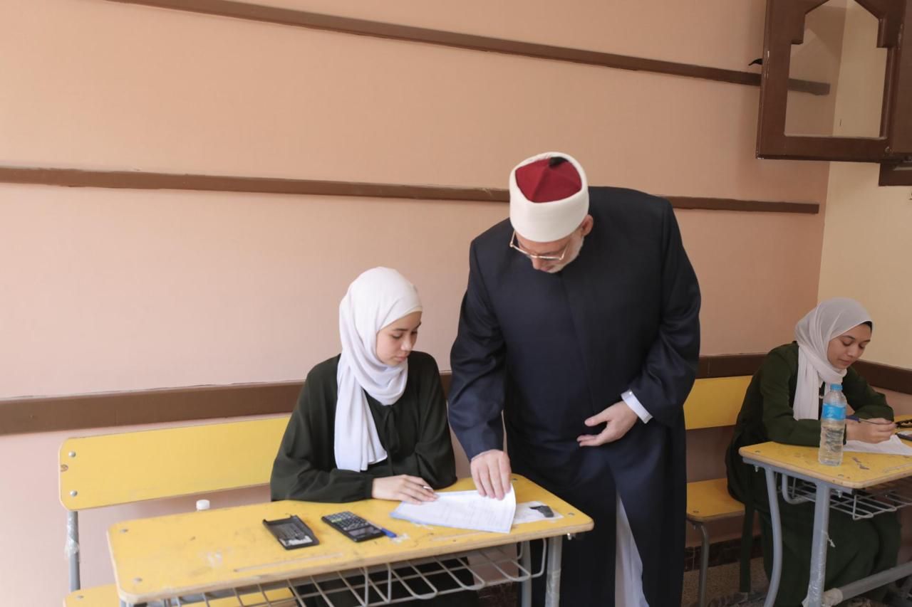 وكيل الأزهر يتابع امتحانات الثانوية الأزهرية وكيل الأزهر يتابع امتحانات الثانوية الأزهرية
