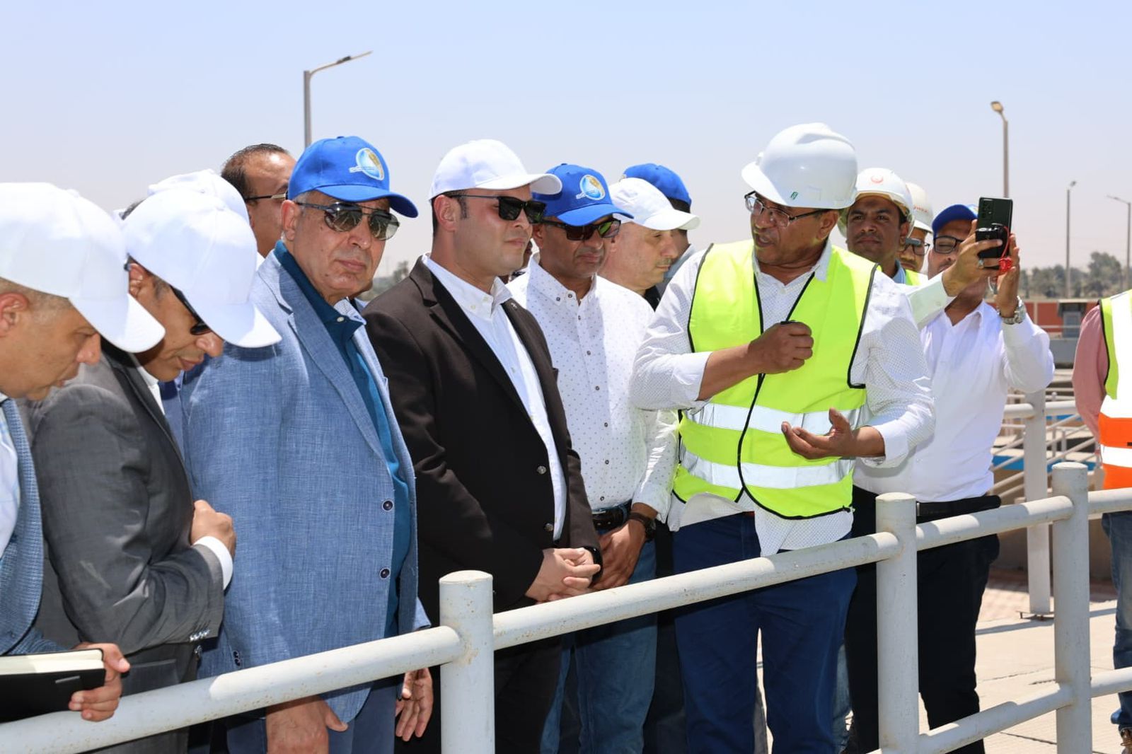 جولة وزير الإسكان جولة وزير الإسكان