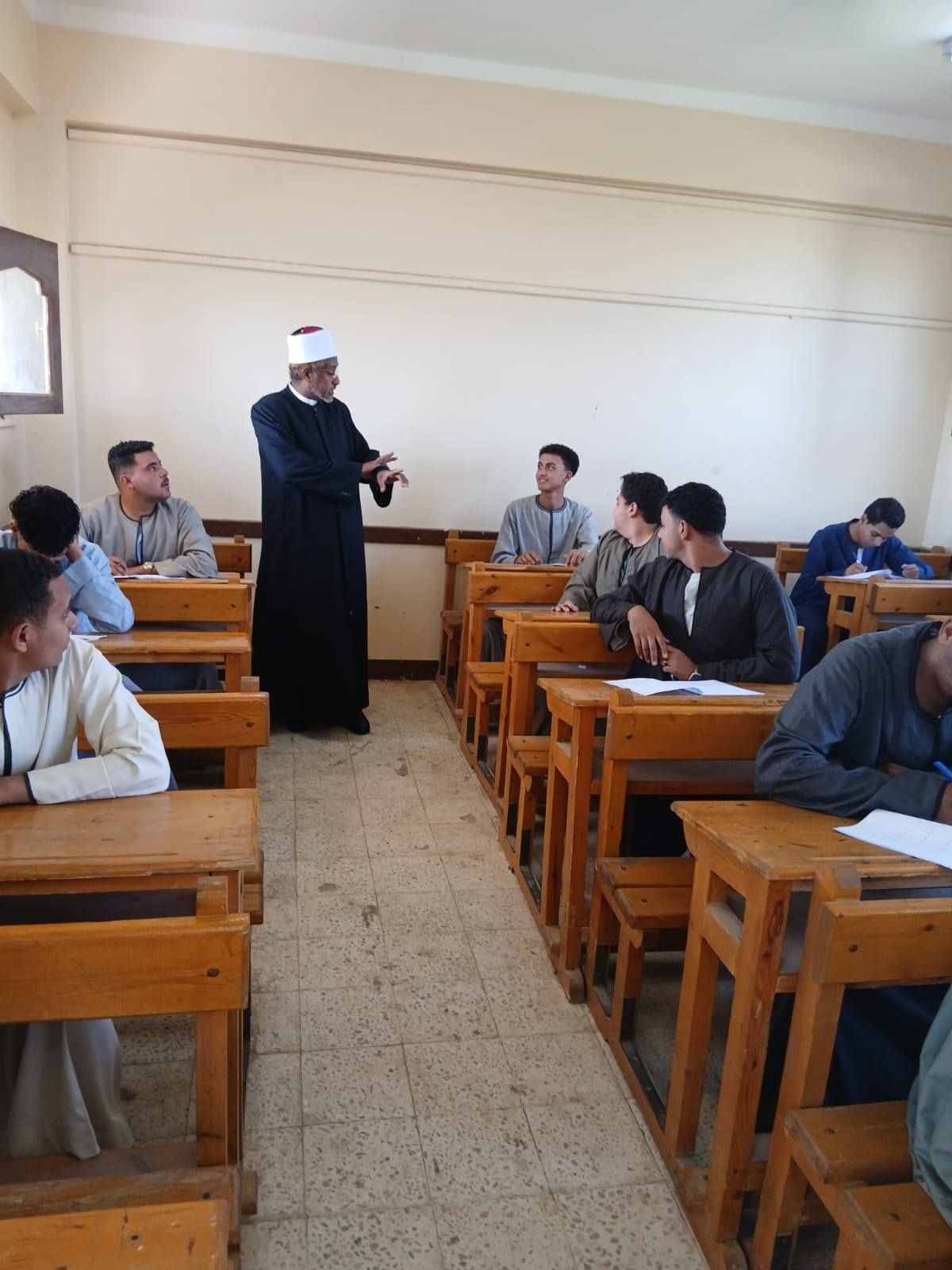 جولات بلجان إمتحانات الثانوية الأزهرية في قري أصفون وطفنيس والمساوية جولات بلجان إمتحانات الثانوية الأزهرية في قري أصفون وطفنيس والمساوية