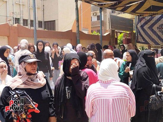 حزن-الطالبات_1 حزن-الطالبات_1
