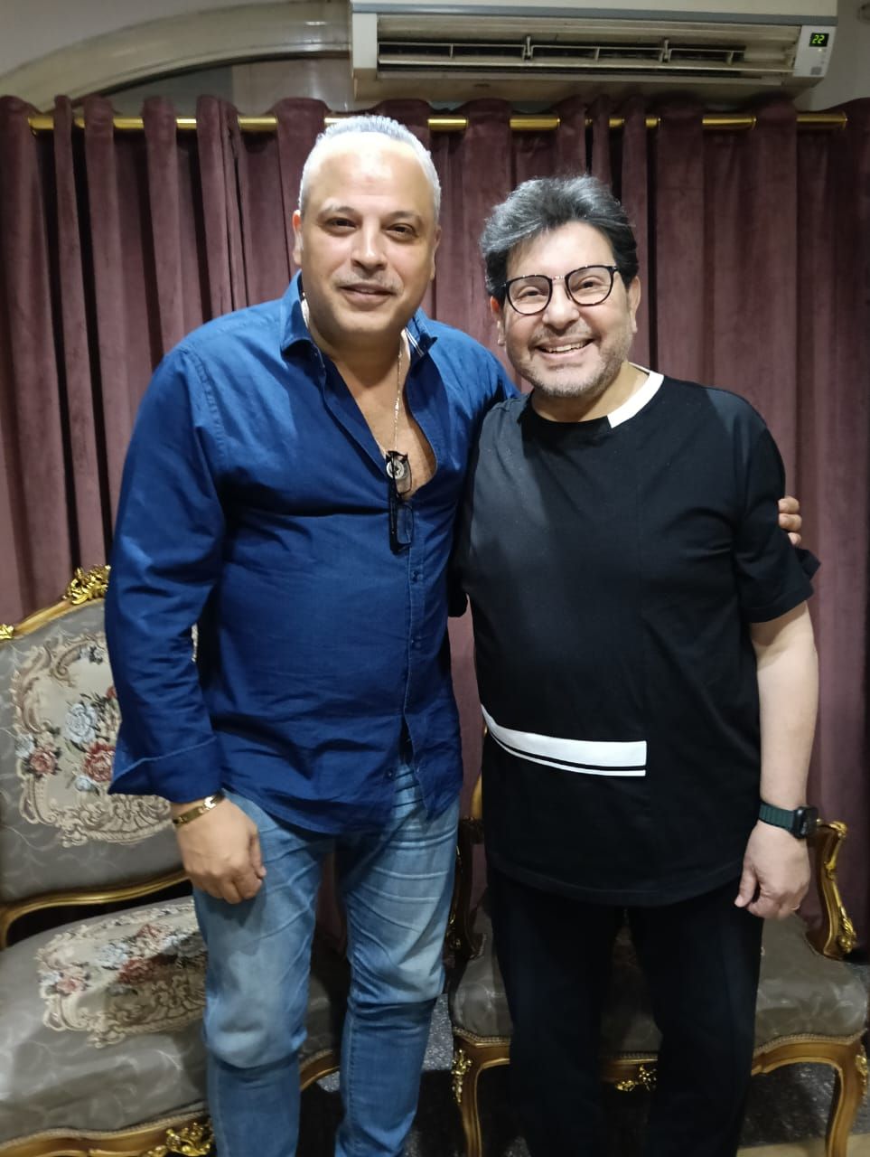 هاني شاكر بصحبة تامر عبد المنعم هاني شاكر بصحبة تامر عبد المنعم