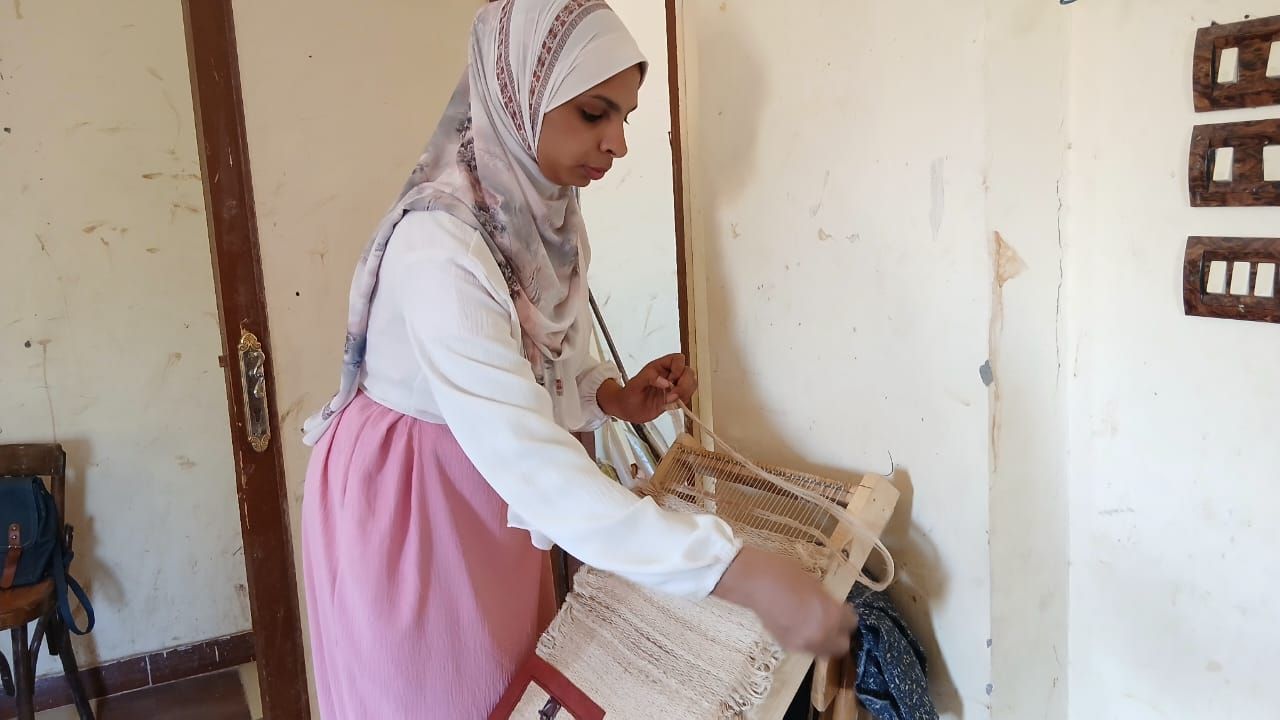 آمنة خالد أثناء العمل آمنة خالد أثناء العمل