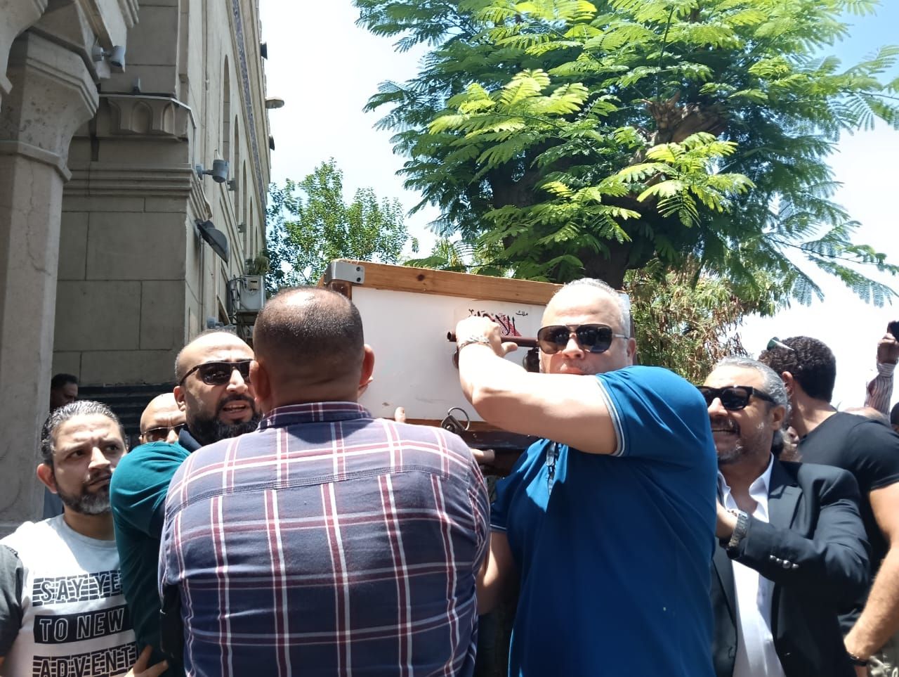 جنازة محمد عبد المنعم والد الفنان تامر عبد المنعم جنازة محمد عبد المنعم والد الفنان تامر عبد المنعم