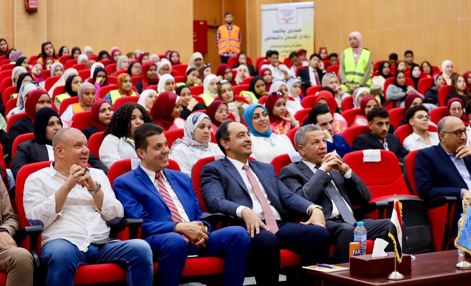 صندوق يستعرض برامج وأنشطة التوعية بأضرار المخدرات صندوق يستعرض برامج وأنشطة التوعية بأضرار المخدرات