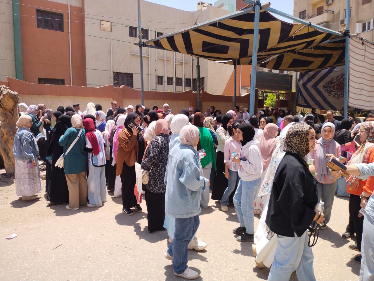 بعد أداء الامتحان بعد أداء الامتحان