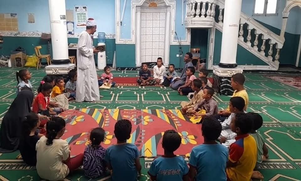 حلقات تلاوة كتاب الله للاطفال فى البرنامج الصيفي للطفل حلقات تلاوة كتاب الله للاطفال فى البرنامج الصيفي للطفل