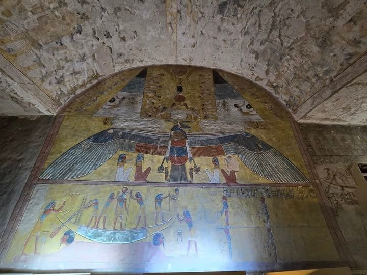 سحر الألوان منذ آلاف السنين فى مقابر وادى الملوك والملكات سحر الألوان منذ آلاف السنين فى مقابر وادى الملوك والملكات