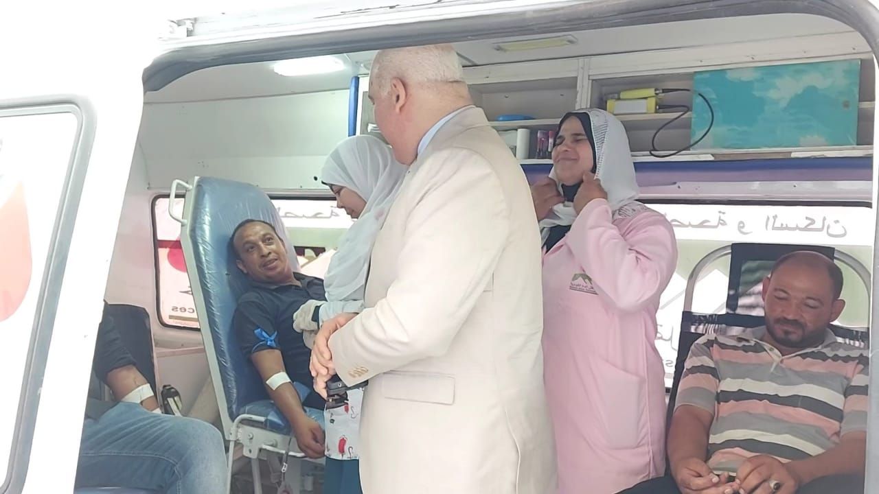 مدير صحة القليوبية يتابع حملات التبرع بالدم مدير صحة القليوبية يتابع حملات التبرع بالدم
