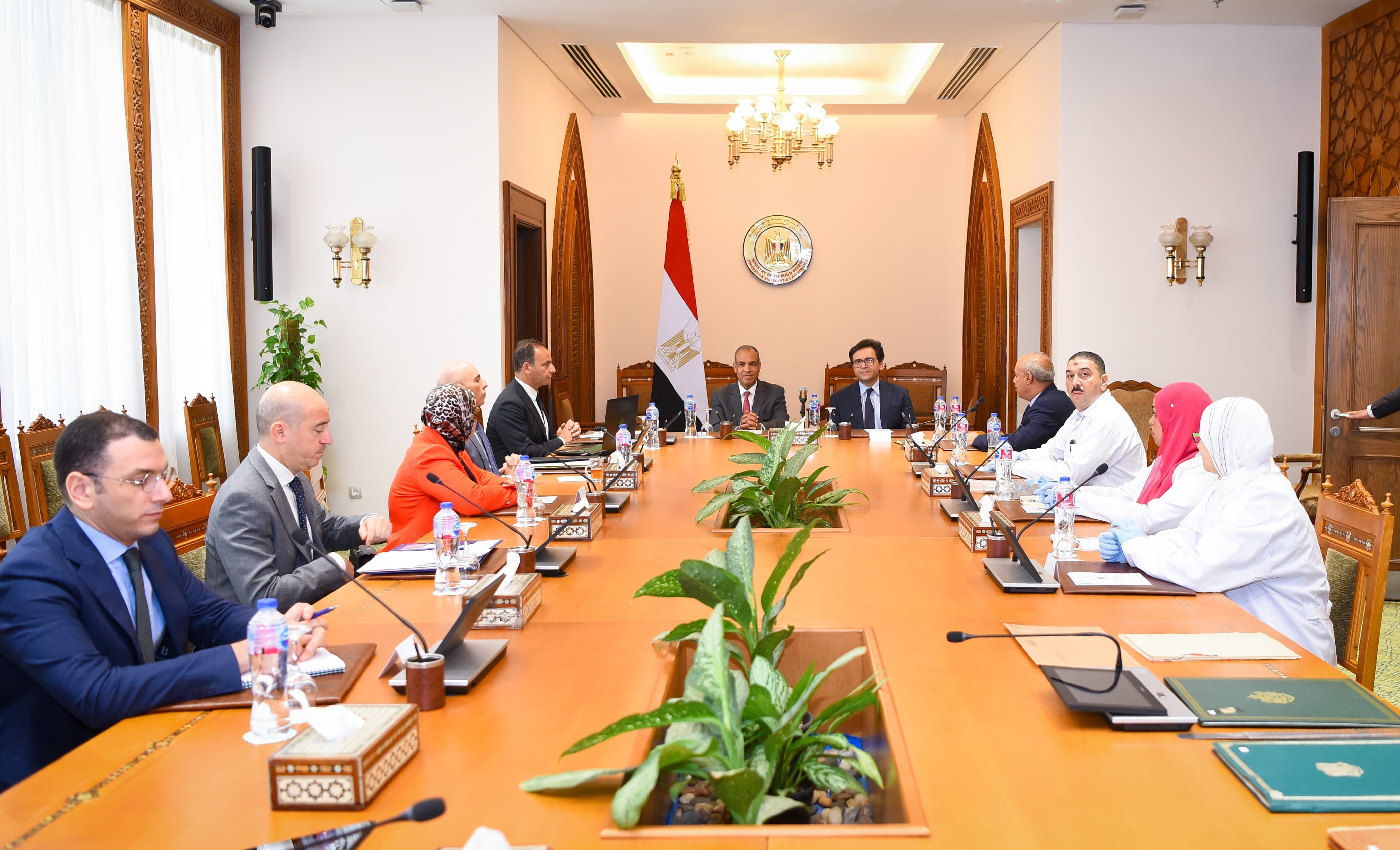 اللقاء (2) اللقاء (2)