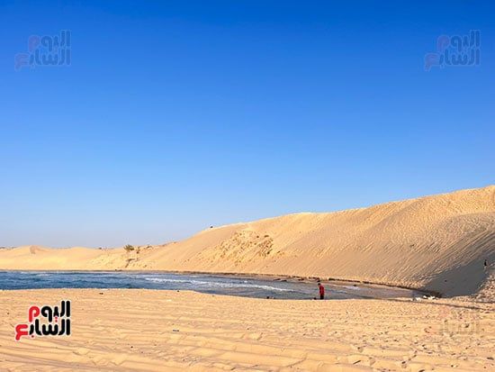 مشهد-ساحر-على-شاطئ-العريش مشهد-ساحر-على-شاطئ-العريش
