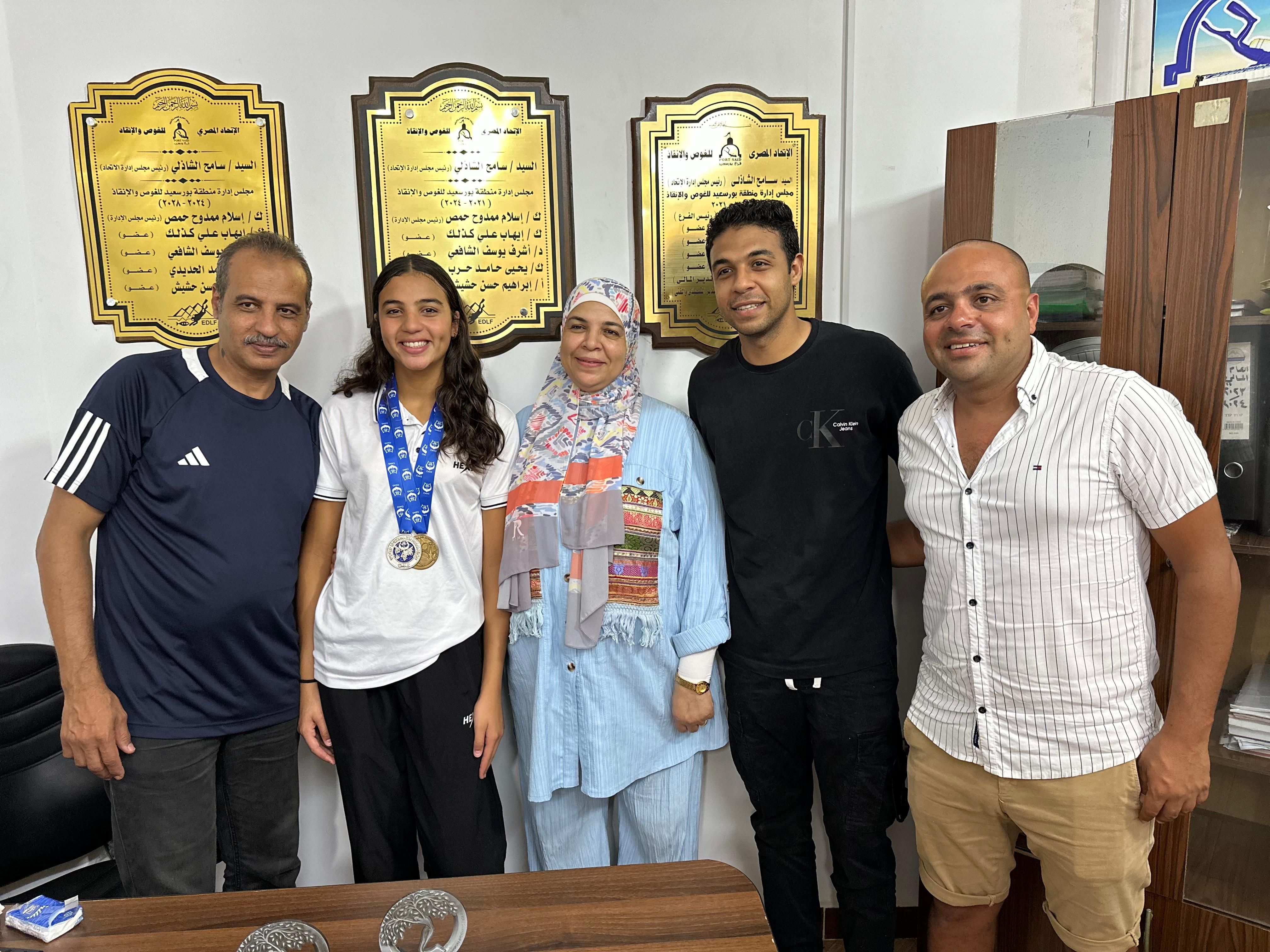 الاسرة والكابتن الاسرة والكابتن