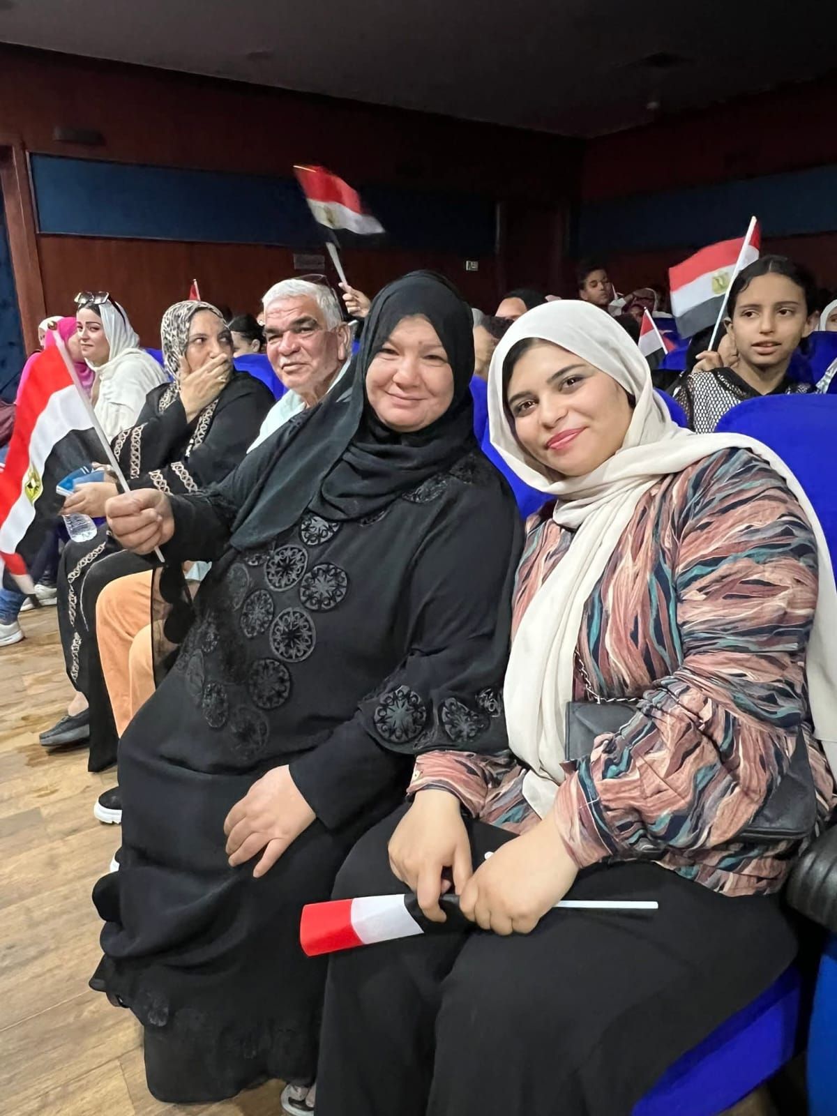 الشعب الجمهوري بالقليوبية يكرم أسر الشهداء في احتفالية كبرى بذكرى ثورة 30 يونيو (1) الشعب الجمهوري بالقليوبية يكرم أسر الشهداء في احتفالية كبرى بذكرى ثورة 30 يونيو (1)